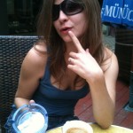 Zsofia sugars the ashtray?