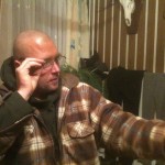Peter lends me some glasses.